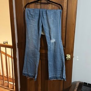 Jessica Simpson maternity jeans